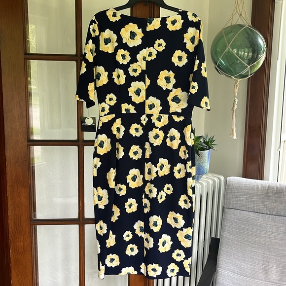 NWT Gorgeous Liz Claiborne sheath dress - Picture 3 of 10